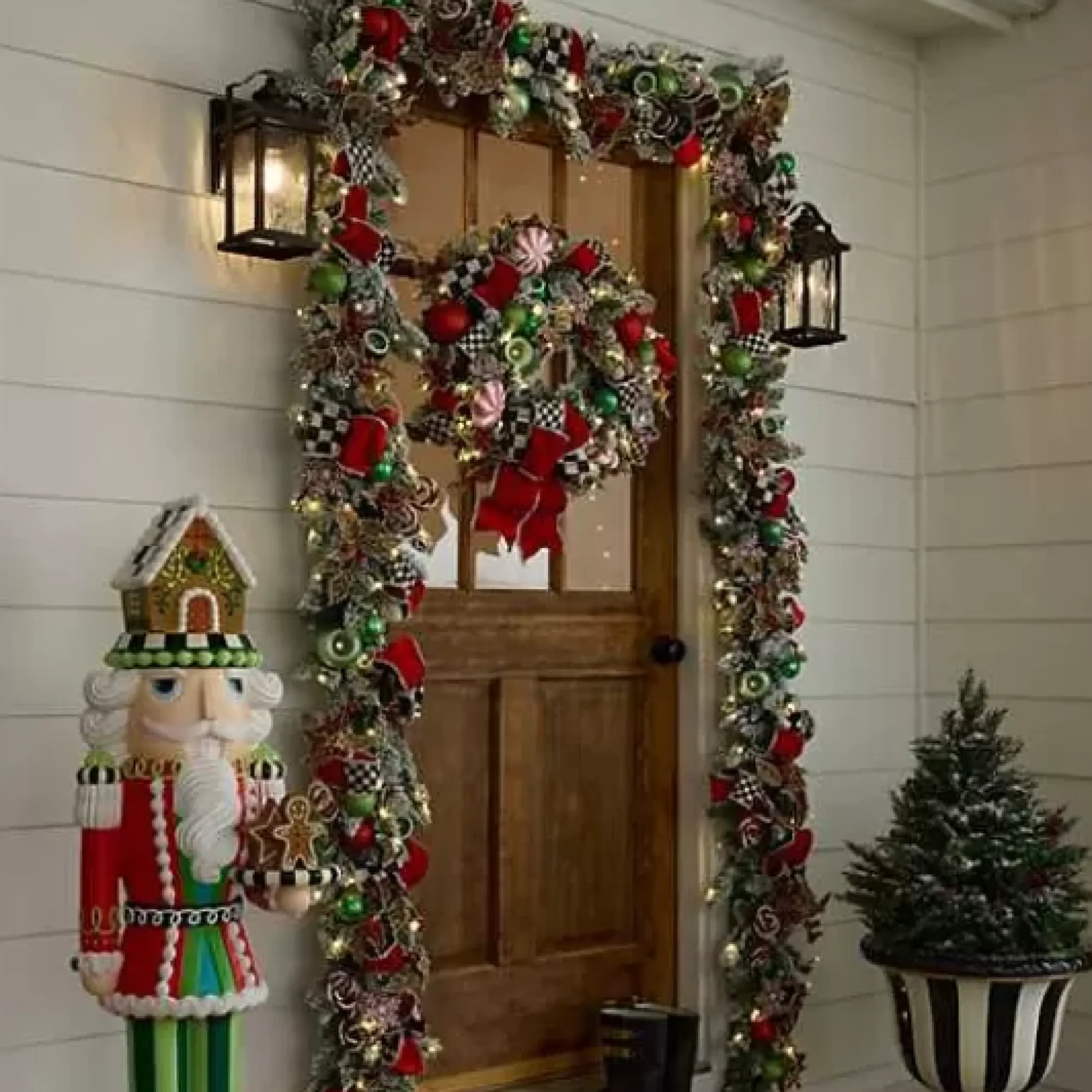 MacKenzie-Childs Bake Shop Illuminated Garland< Greenery & Florals|Room Accents