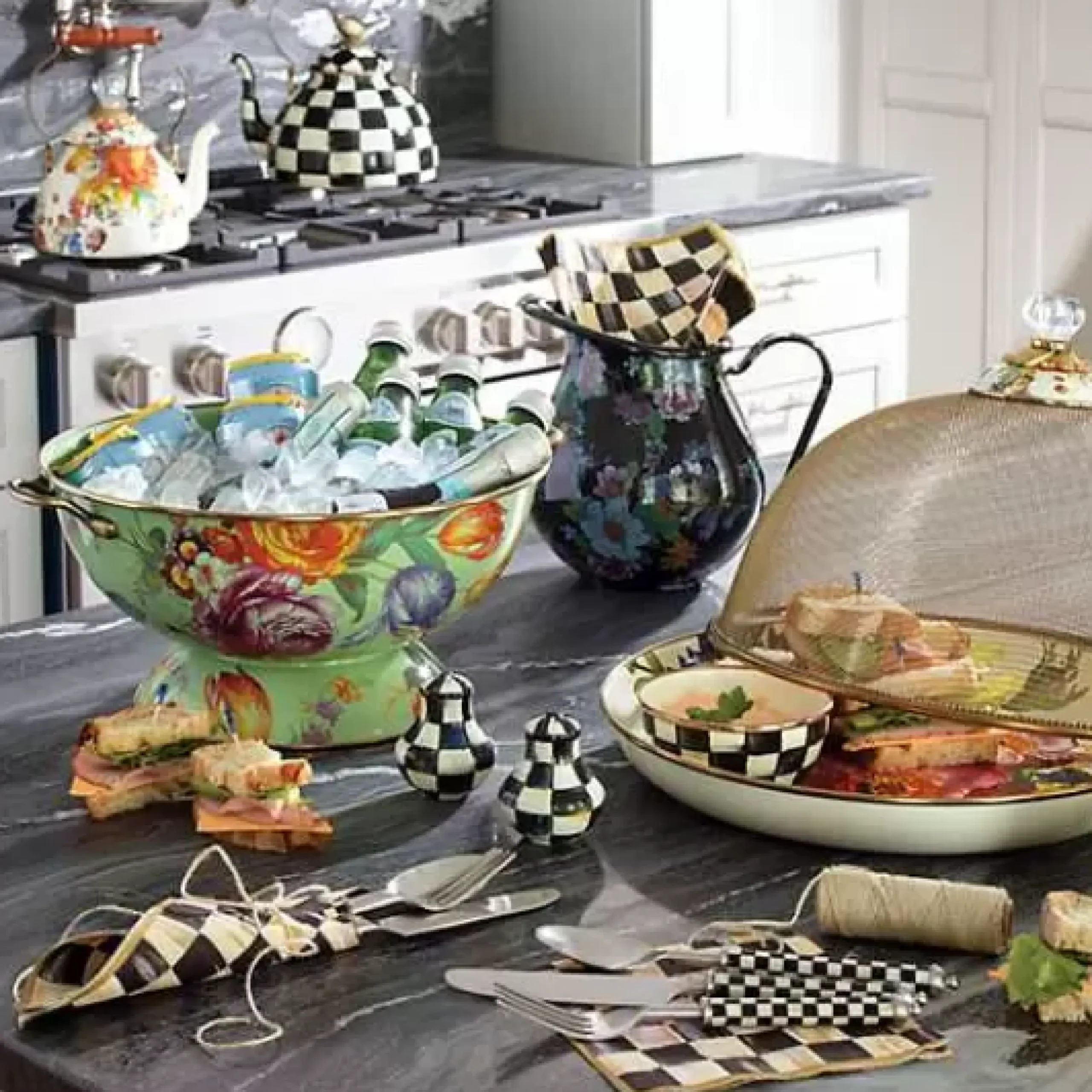 MacKenzie-Childs Black Flower Market Pitcher< Bar Entertaining|Serveware