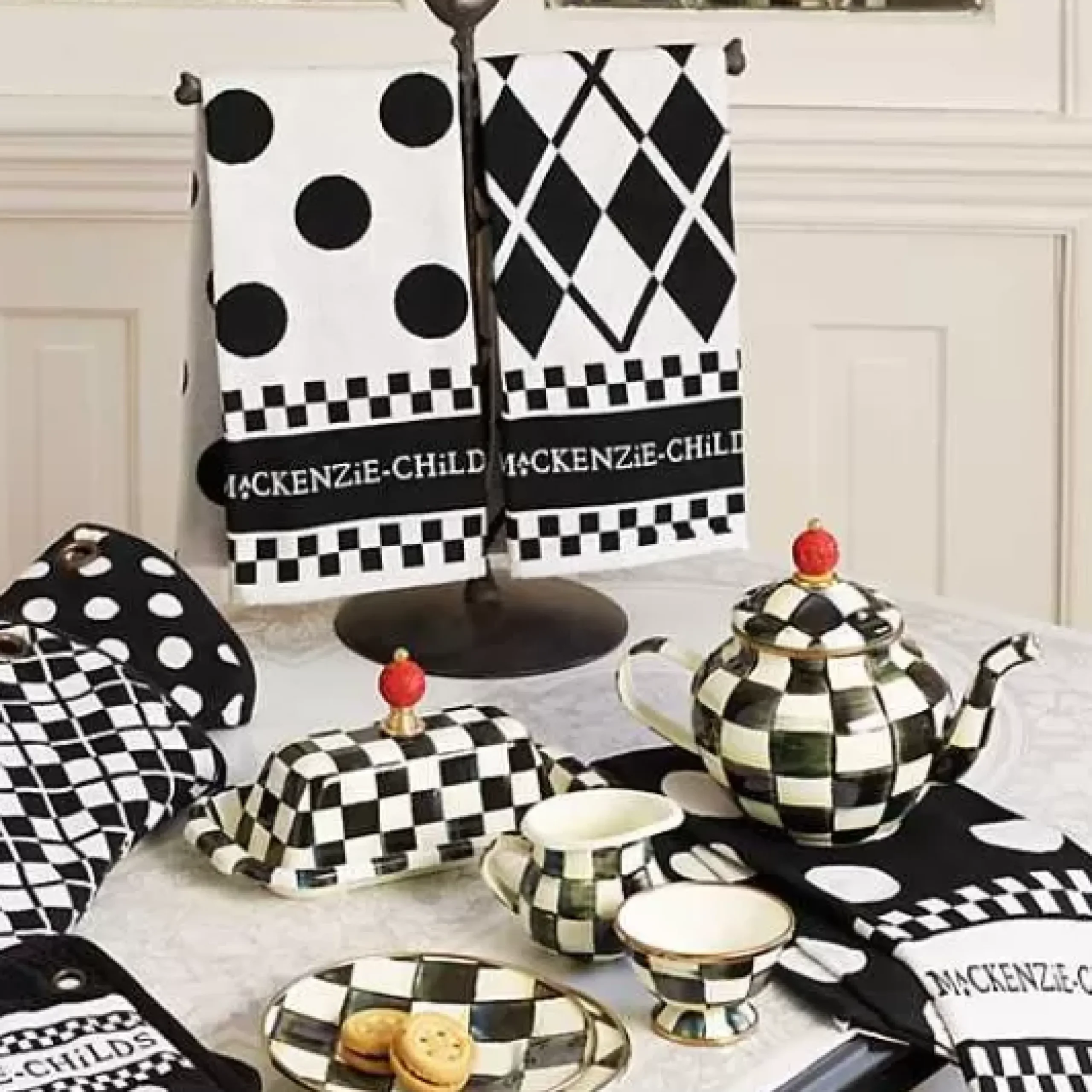 MacKenzie-Childs Black White Dot Dish Towels, Set of 3< Kitchen & Table Linens
