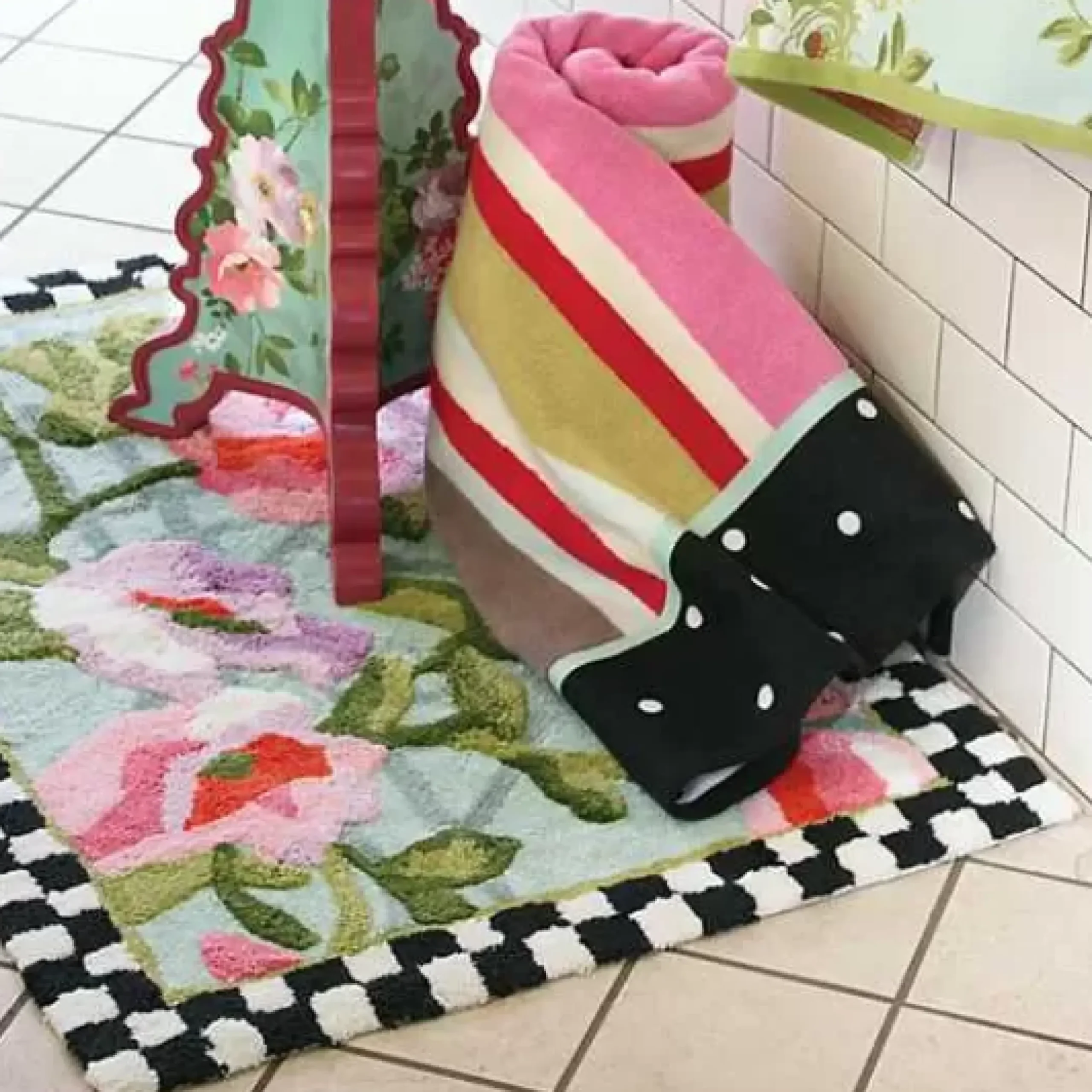 MacKenzie-Childs Chelsea Garden Bath Rug< Bath & Bath Accessories