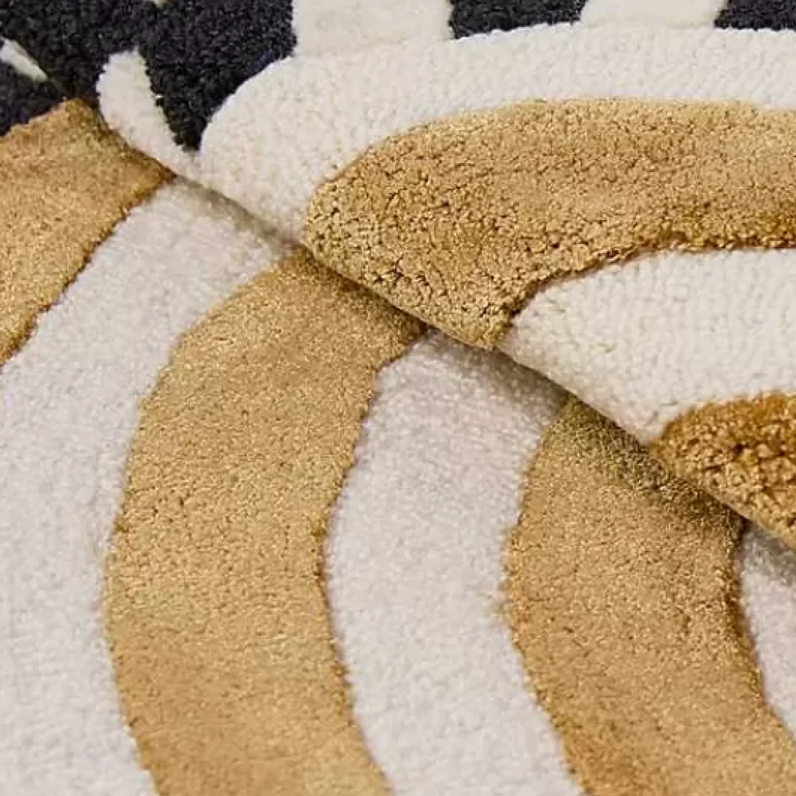 MacKenzie-Childs Concentric Circle Wheat 6' Round Rug< Rugs