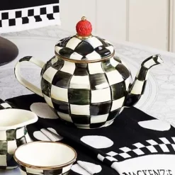 MacKenzie-Childs Courtly Check 4 Cup Teapot< The Coffee Shop|Serveware