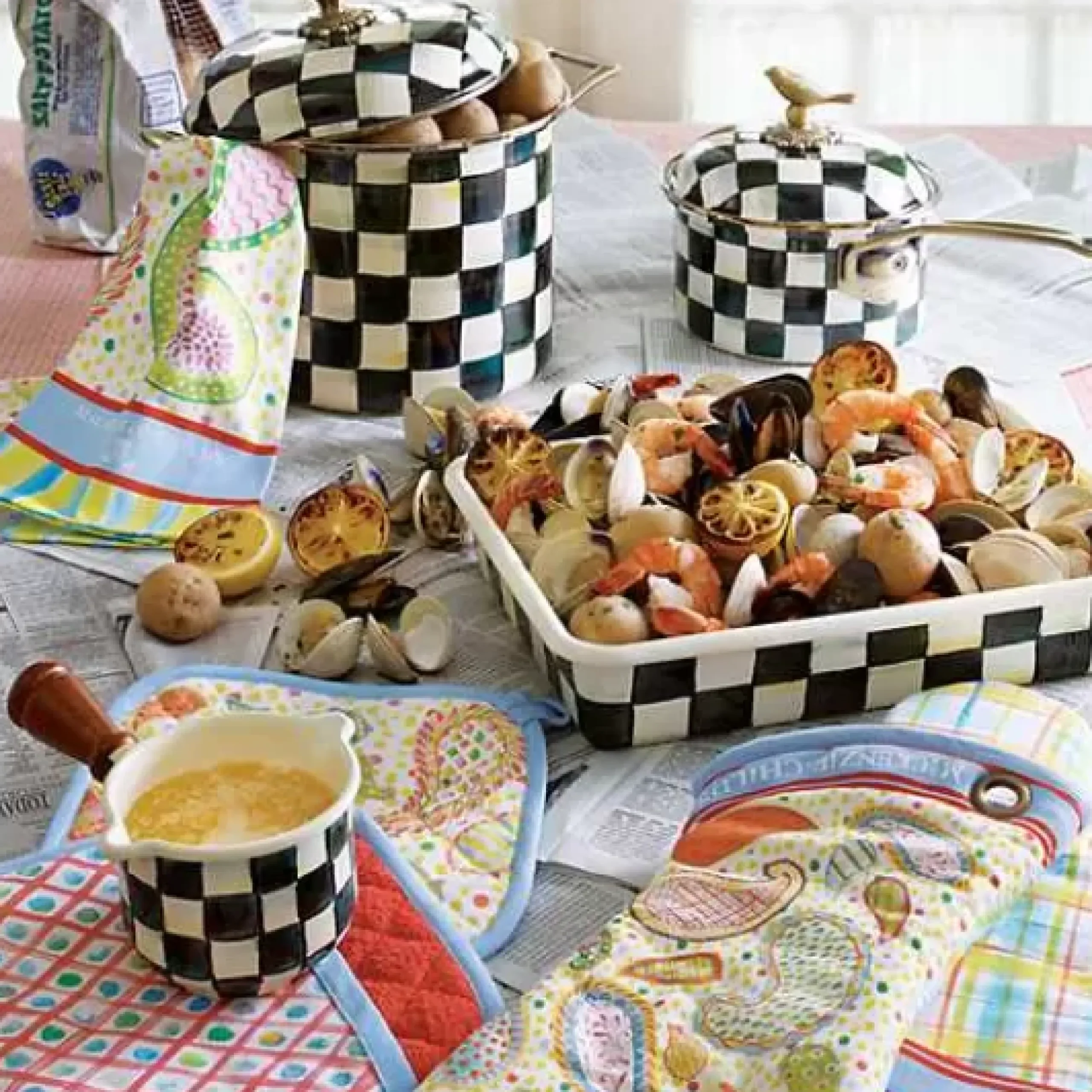 MacKenzie-Childs Courtly Check 9 x 13 Baking Pan< Cookware & Bakeware