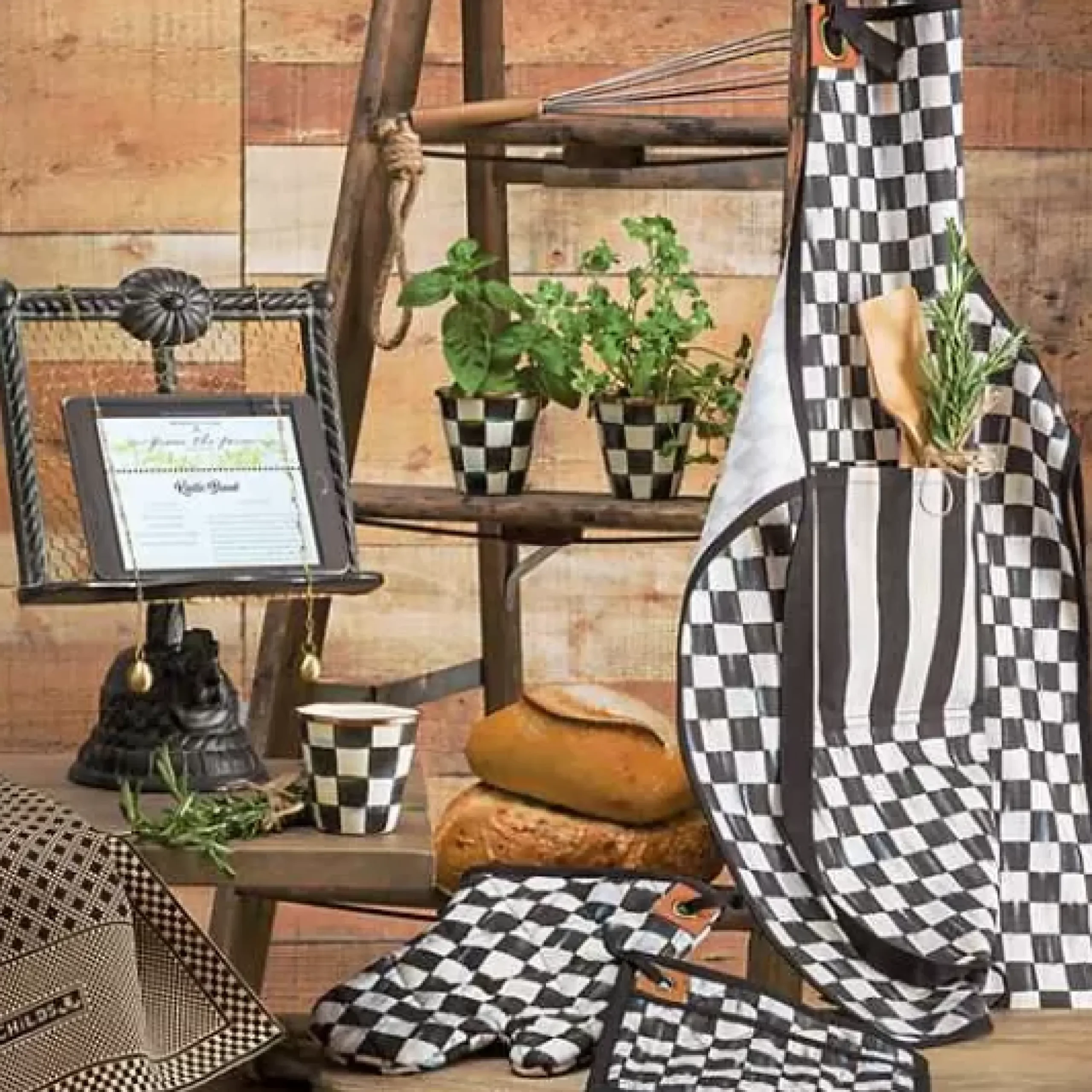 MacKenzie-Childs Courtly Check Bistro Apron< Kitchen & Table Linens