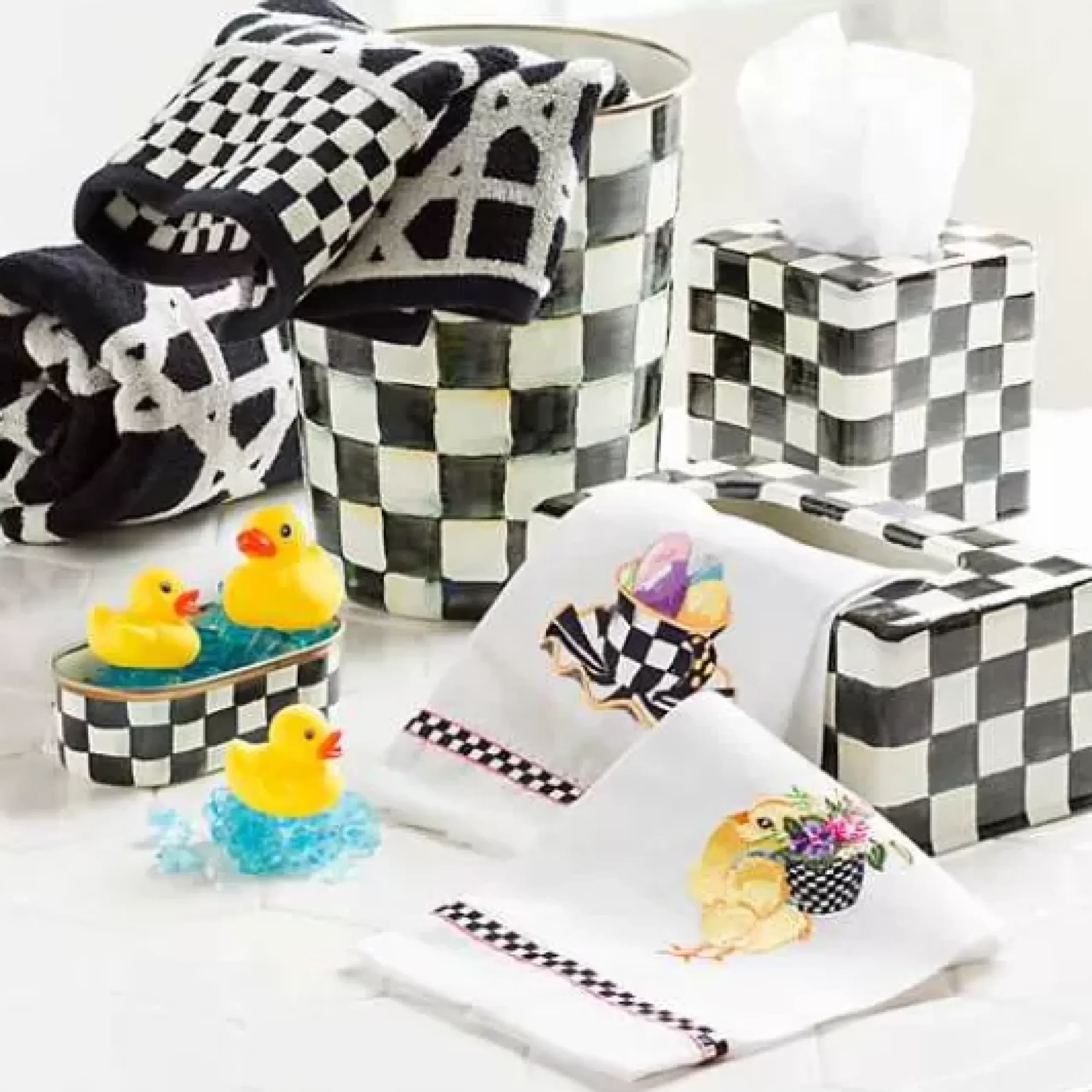MacKenzie-Childs Courtly Check Boutique Tissue Box Cover< Bath & Bath Accessories|Room Accents