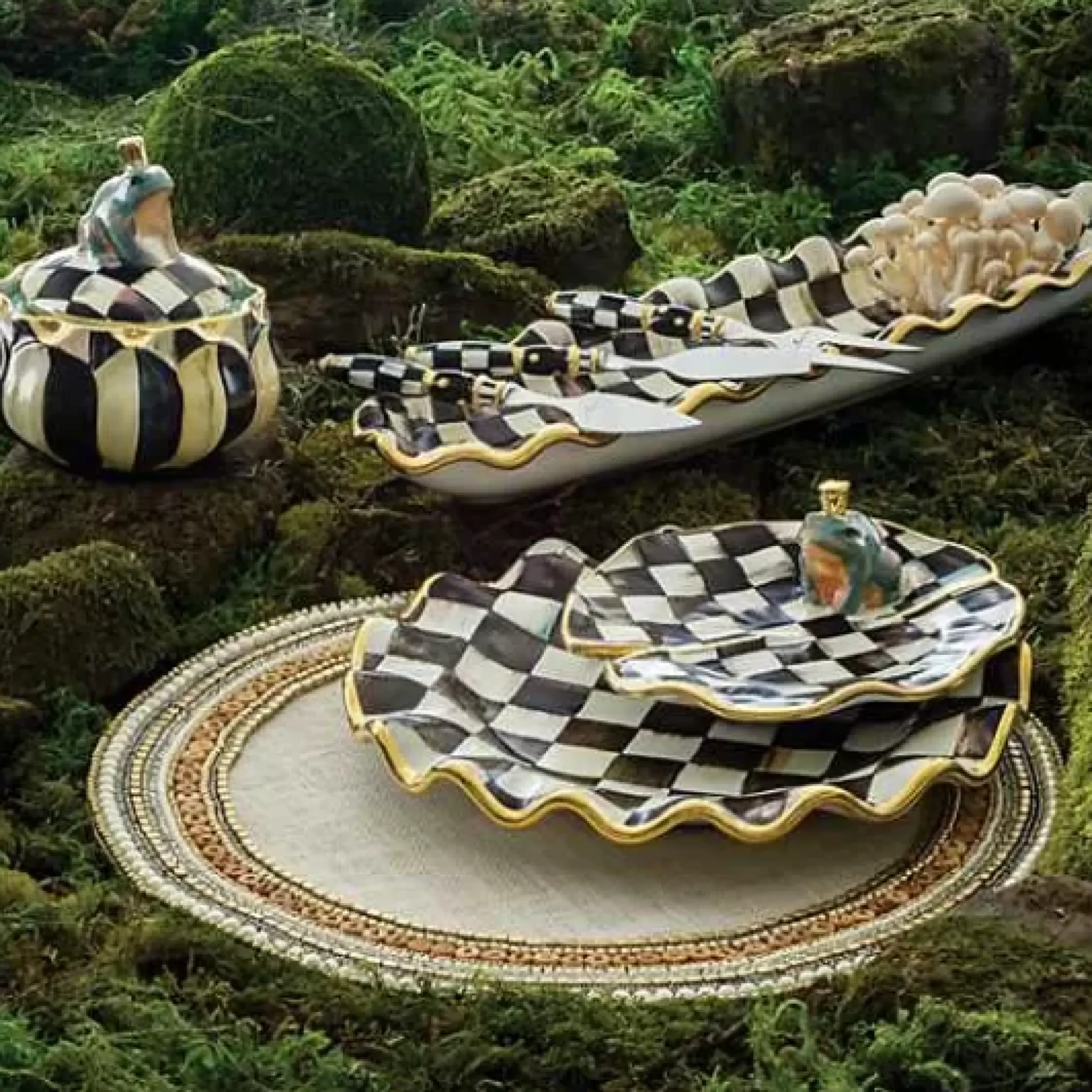 MacKenzie-Childs Courtly Check Ceramic Hors d'Oeuvre Tray< Serveware