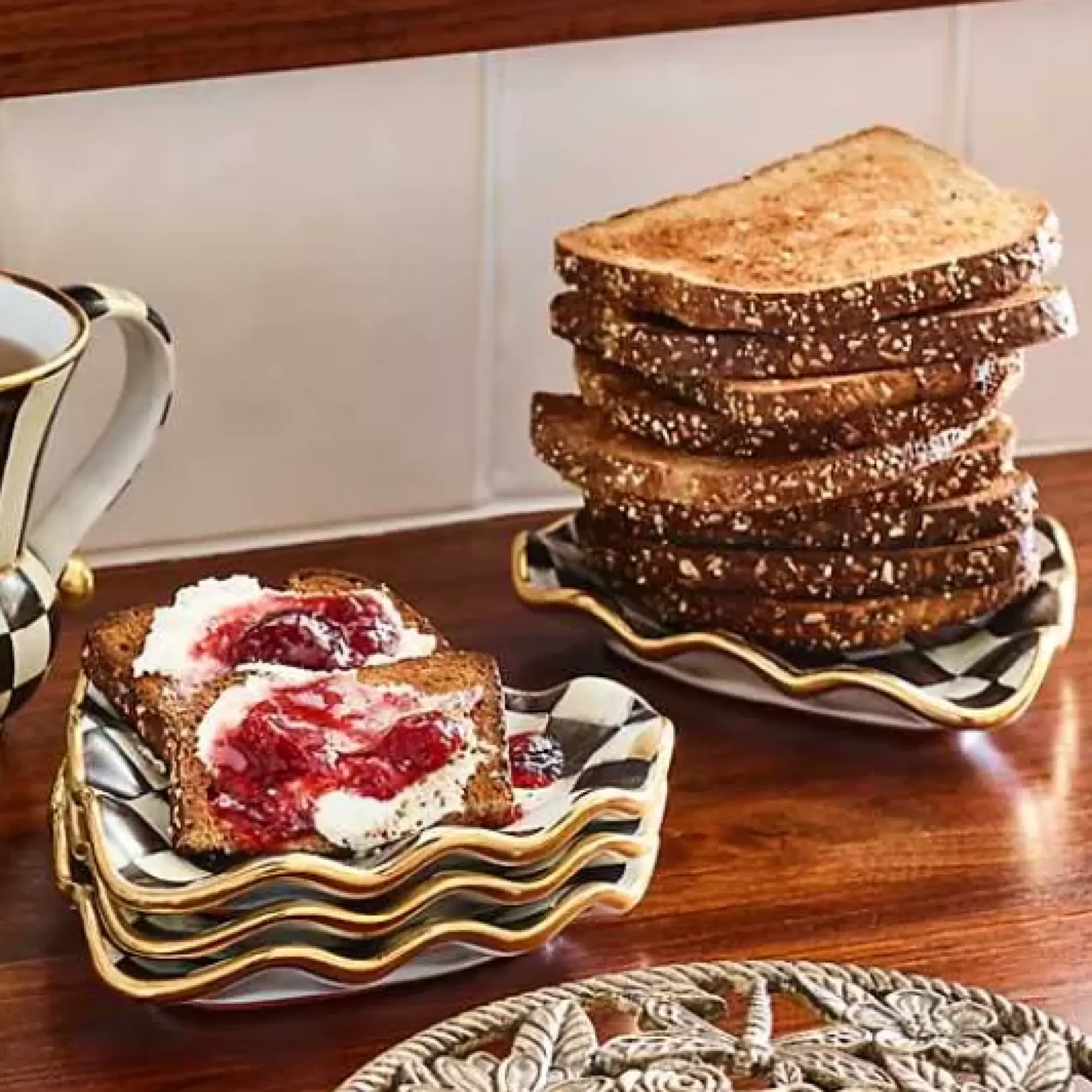 MacKenzie-Childs Courtly Check Fluted Heart Plate< Bar Entertaining|Serveware