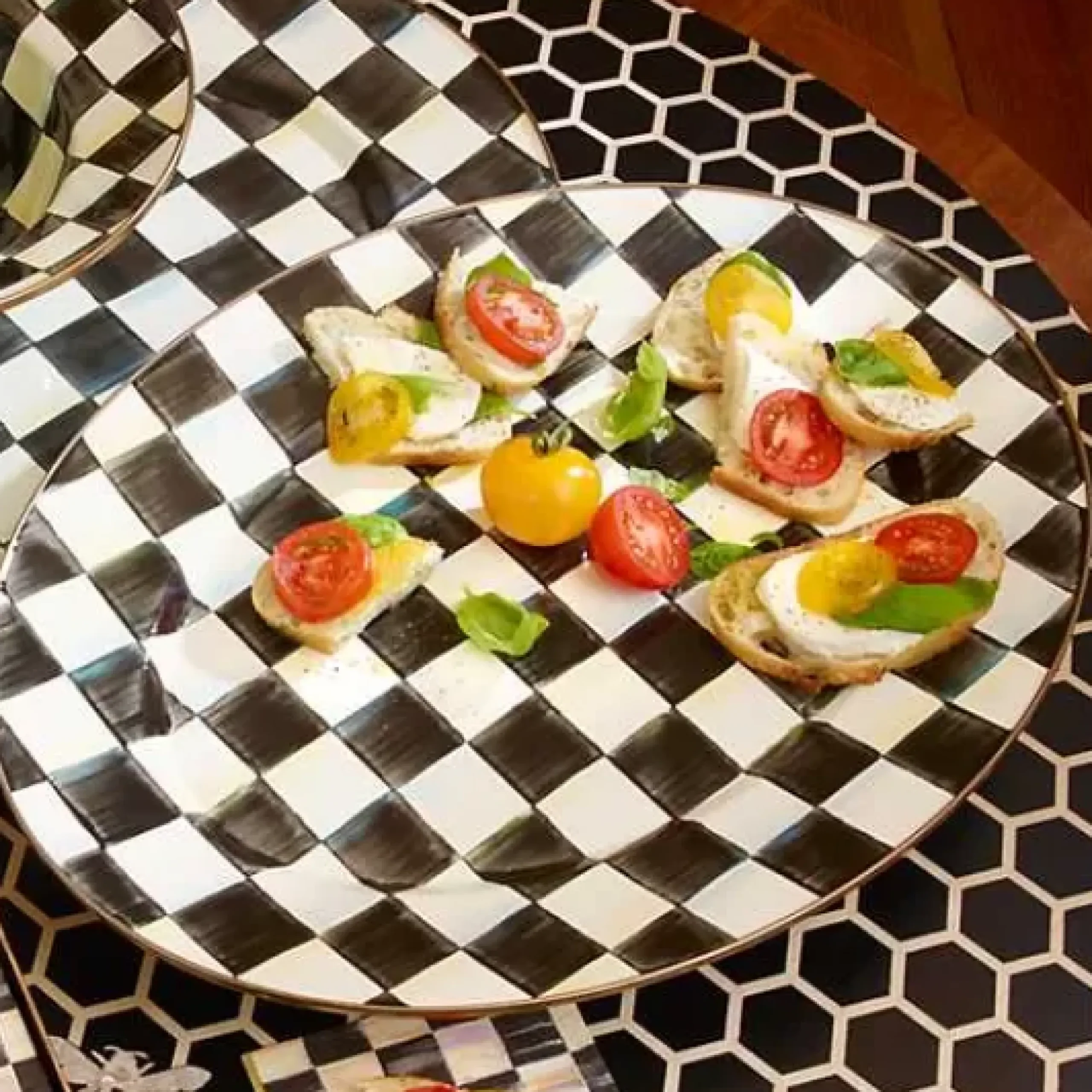 MacKenzie-Childs Courtly Check Medium Oval Platter< Bar Entertaining|Serveware