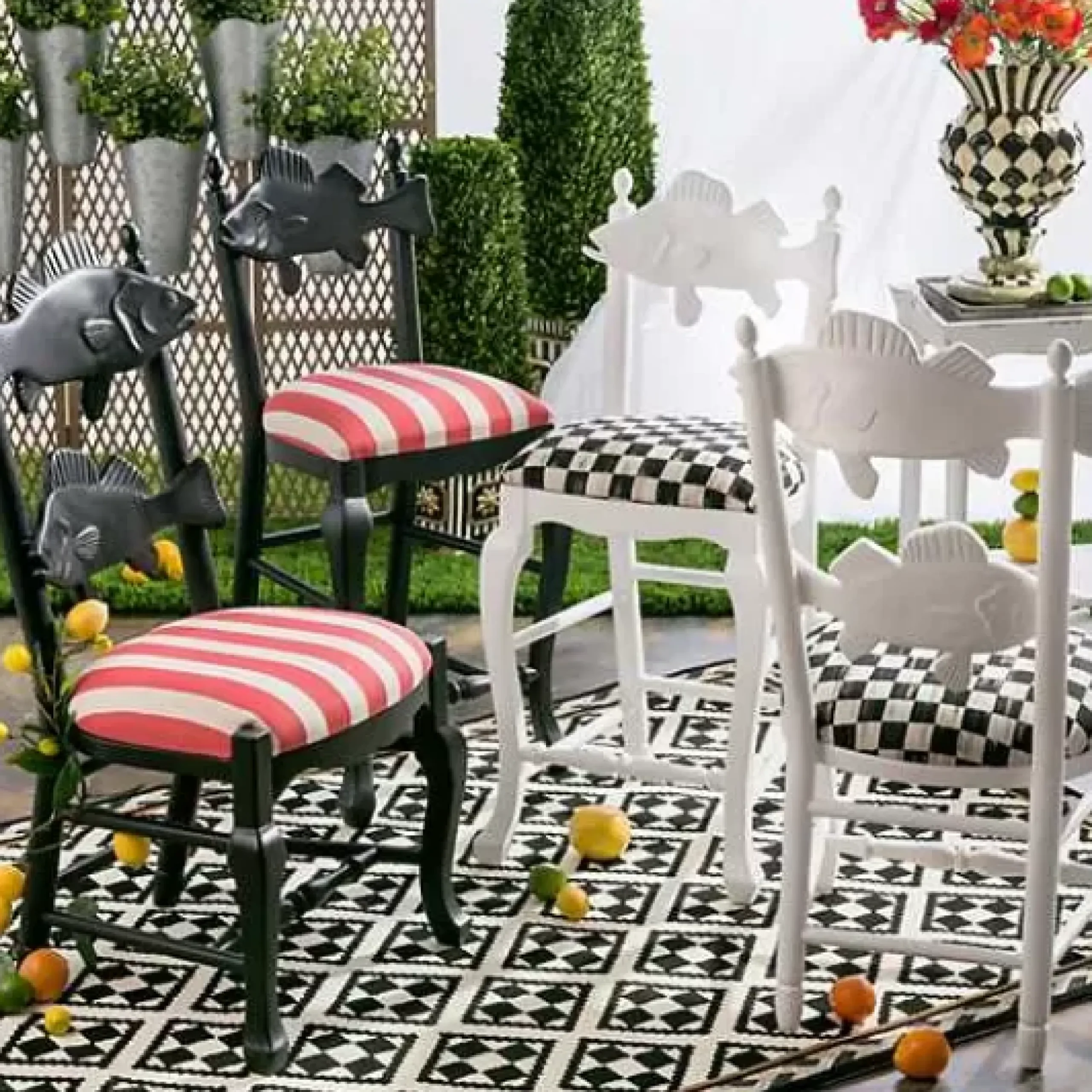 MacKenzie-Childs Courtly Check Outdoor Fish Chair< Outdoor|Spring