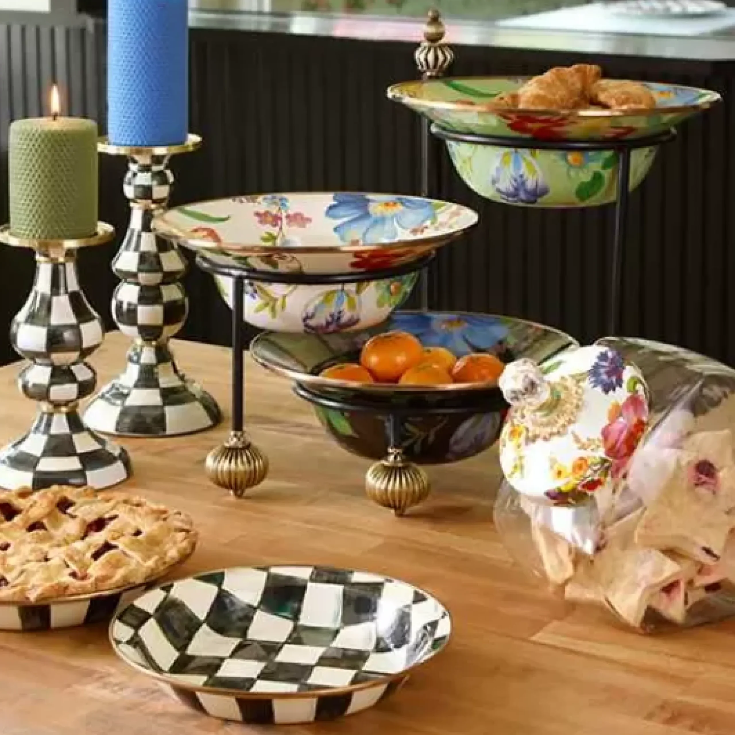 MacKenzie-Childs Courtly Check Pie Plate< Fall Entertaining|Cookware & Bakeware