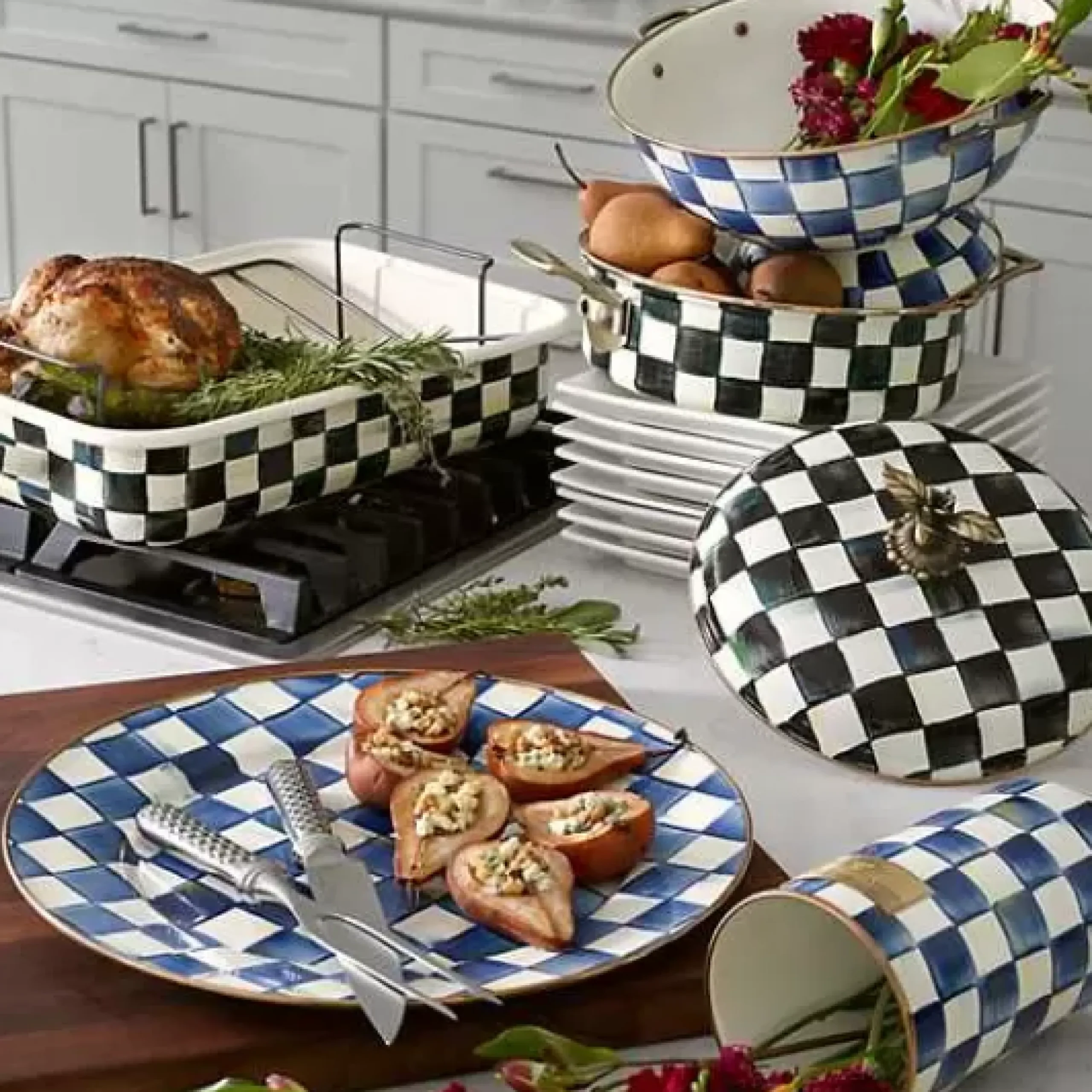 MacKenzie-Childs Courtly Check Roasting Pan with Rack< Fall Entertaining|Cookware & Bakeware