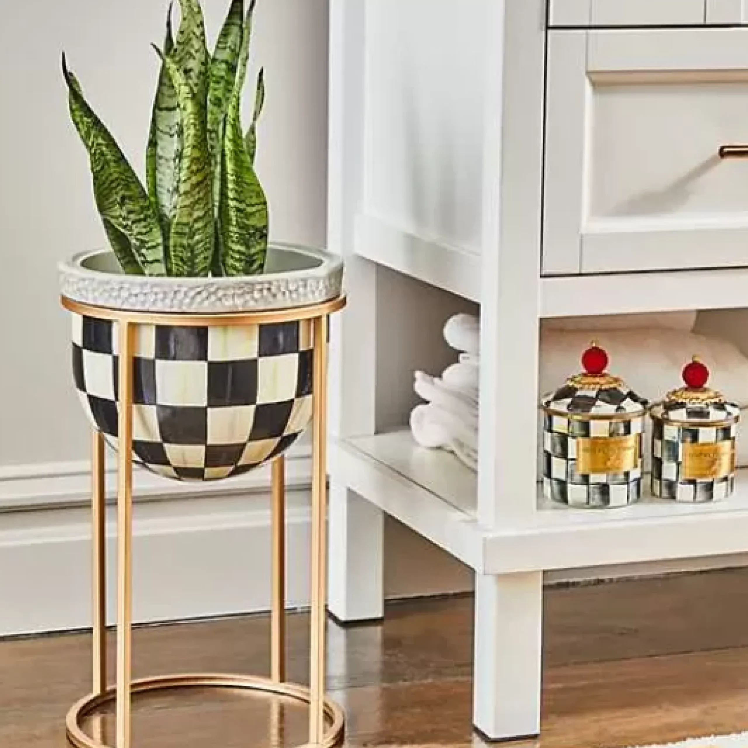 MacKenzie-Childs Courtly Check Short Plant Stand< Outdoor