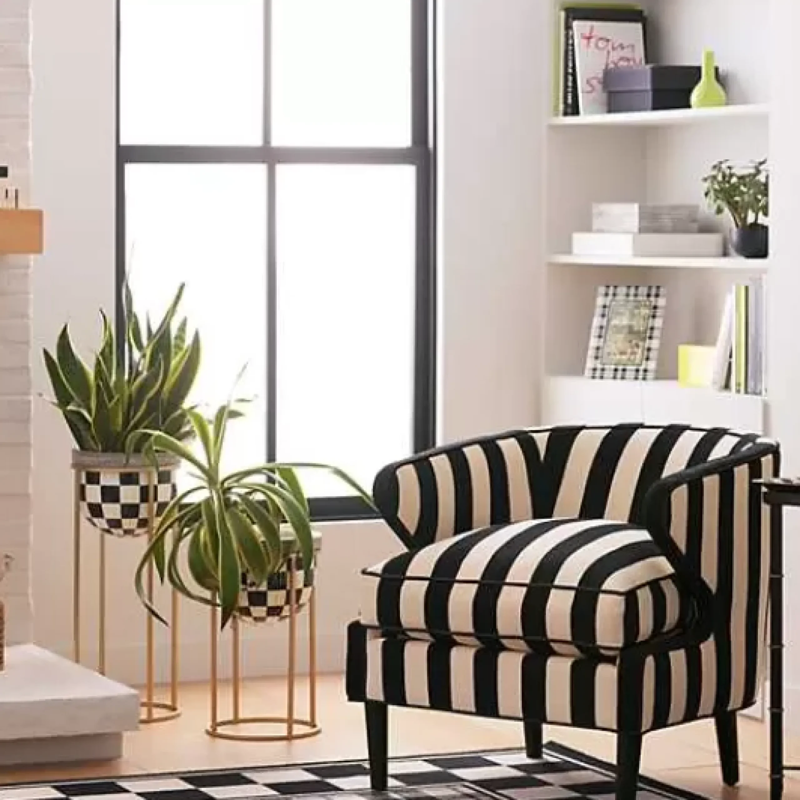 MacKenzie-Childs Courtly Check Short Plant Stand< Outdoor