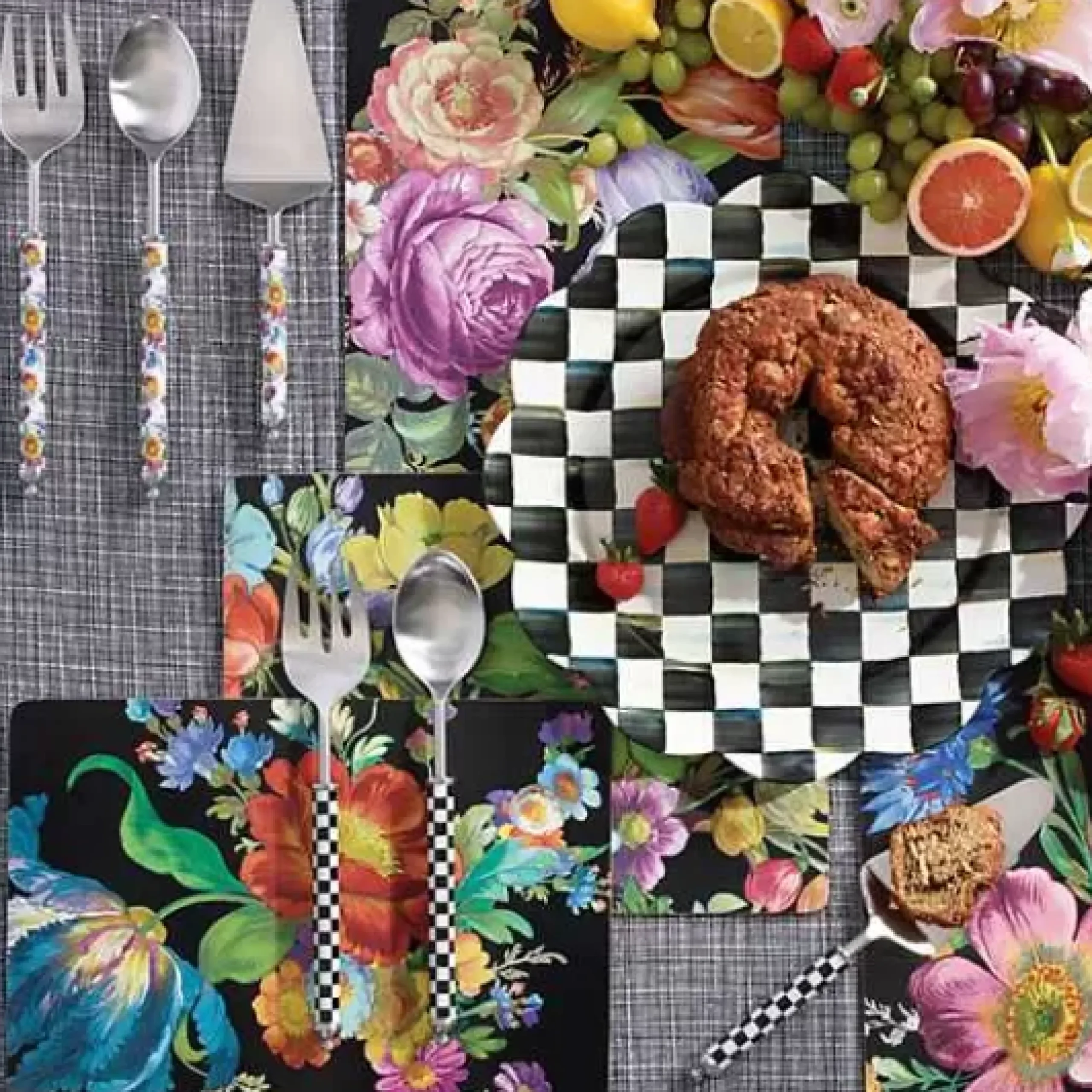 MacKenzie-Childs Courtly Check Supper Club Pie Server< Fall Entertaining|Serveware