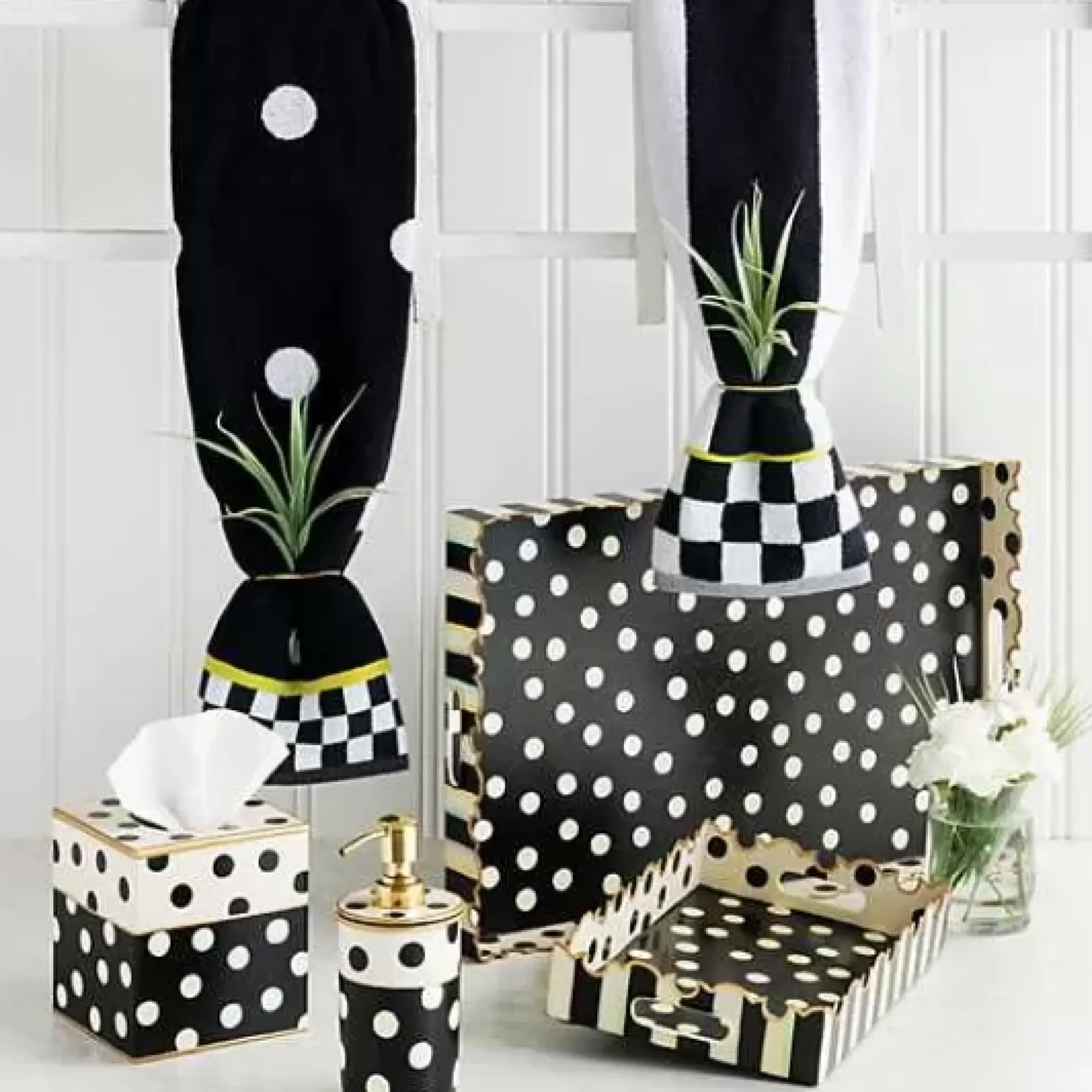 MacKenzie-Childs Courtly Stripe Hand Towel< Bath & Bath Accessories