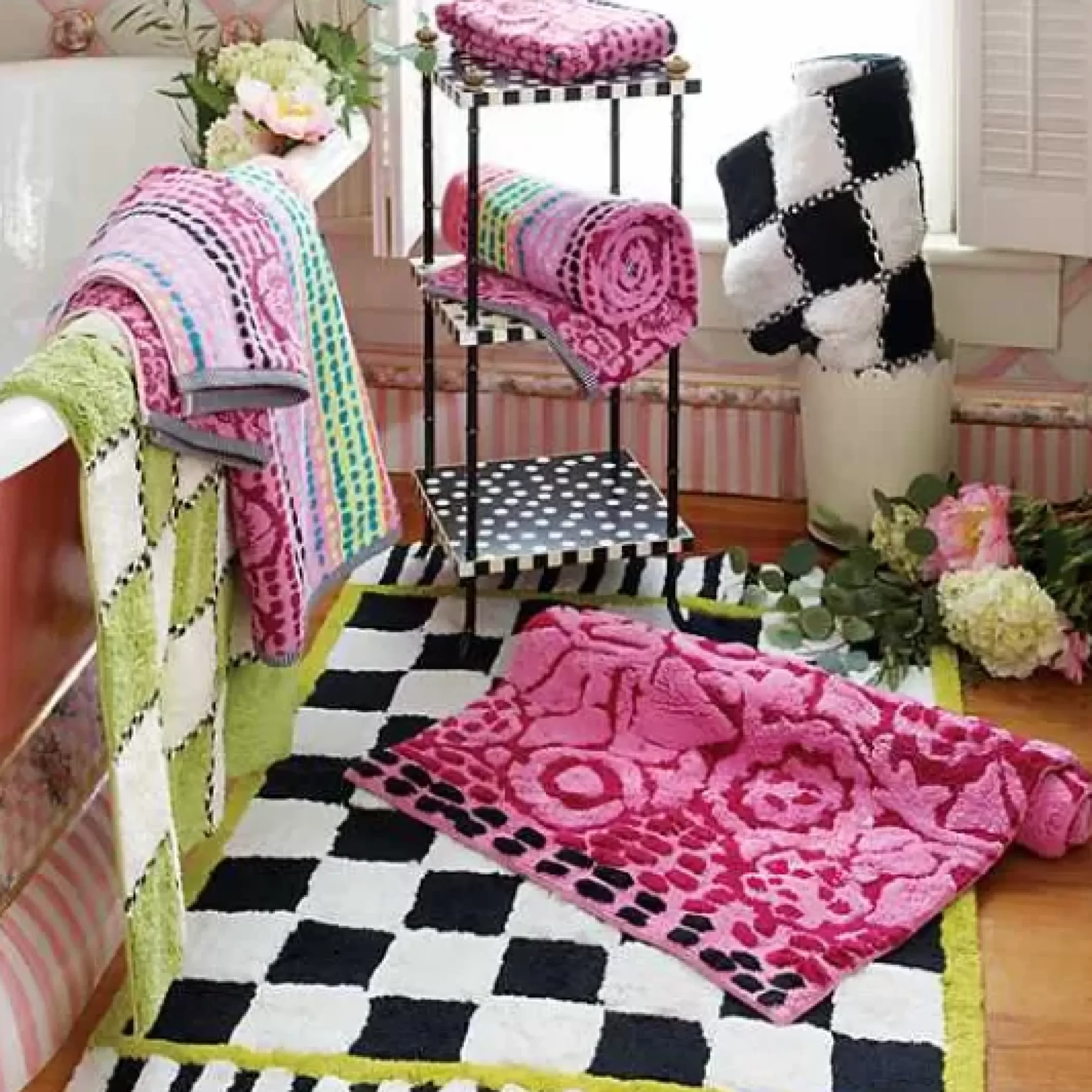 MacKenzie-Childs Covent Square Black White Bath Rug< Bath & Bath Accessories