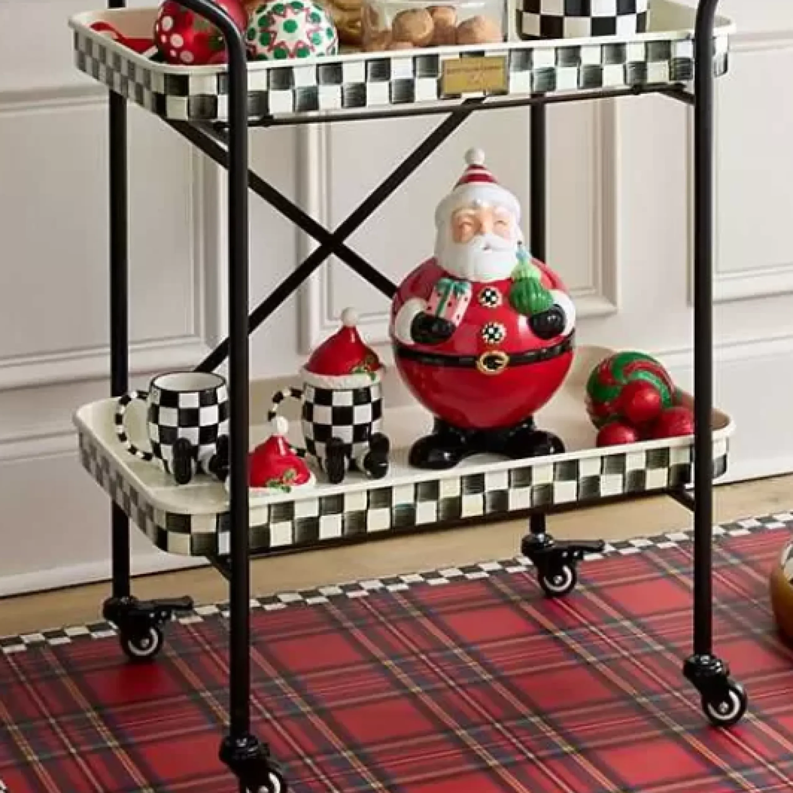 MacKenzie-Childs Cozy Christmas Lidded Santa Mug< Drinkware|Dinnerware & Flatware