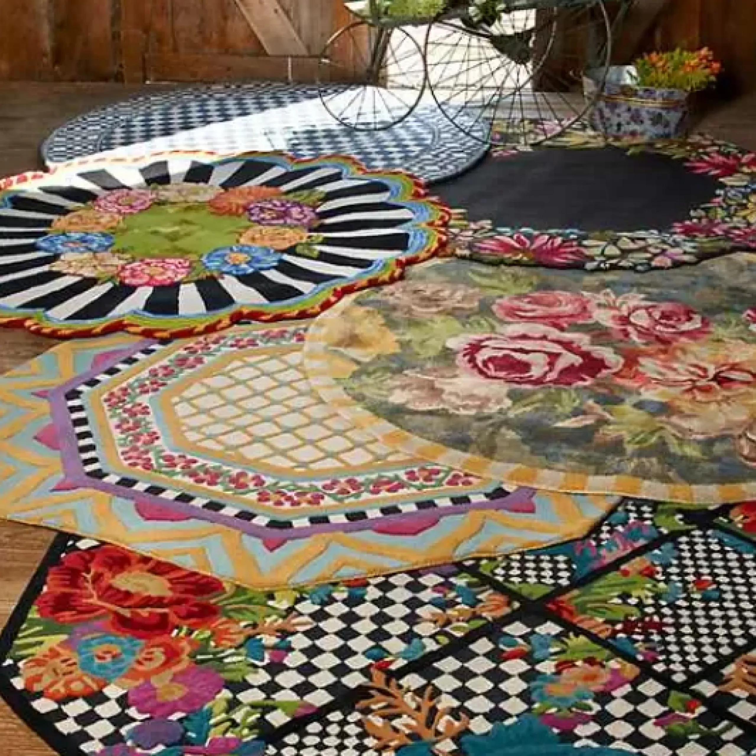 MacKenzie-Childs Cutting Garden 6' Round Rug< Rugs