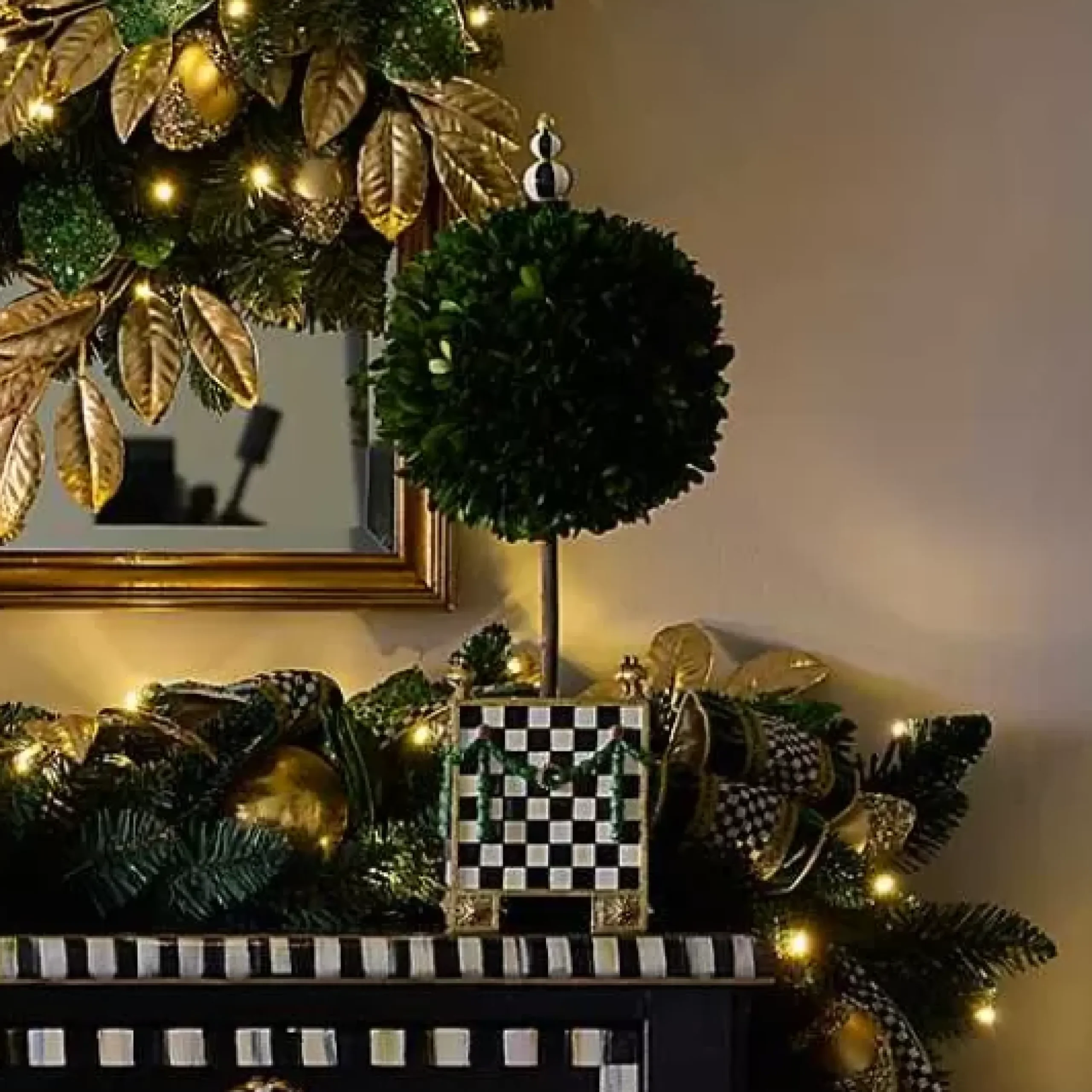 MacKenzie-Childs Emerald Luxe Boxwood Topiary< Greenery & Florals|Room Accents