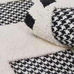 MacKenzie-Childs Houndstooth Check Diamond 8' x 10' Rug< Rugs
