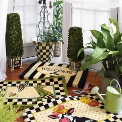 MacKenzie-Childs Mrs. Powers Tuteur< Spring|Outdoor