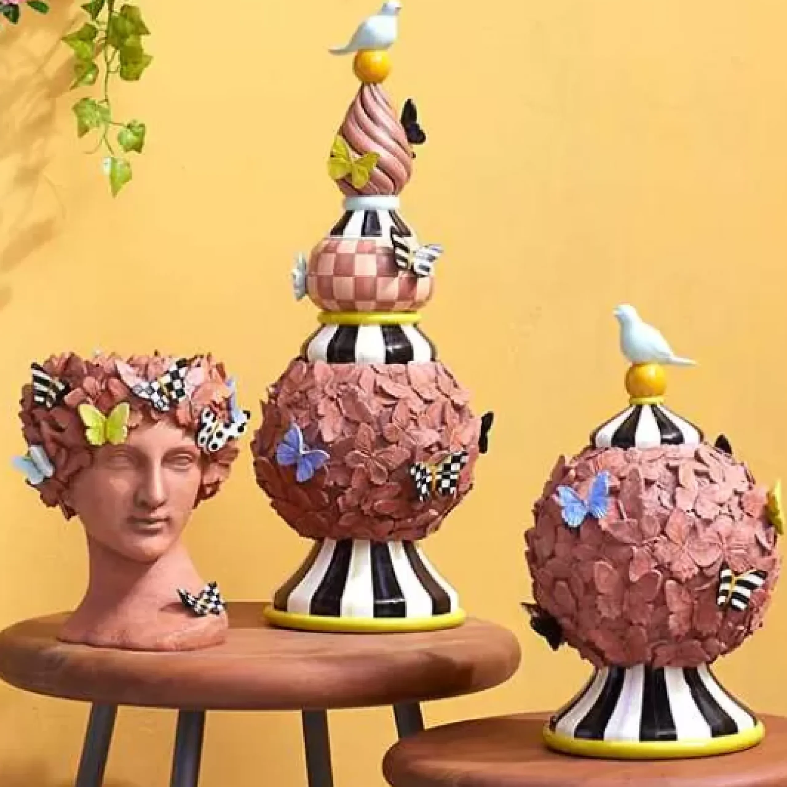 MacKenzie-Childs Persephone Small Bust Planter< Outdoor|Room Accents