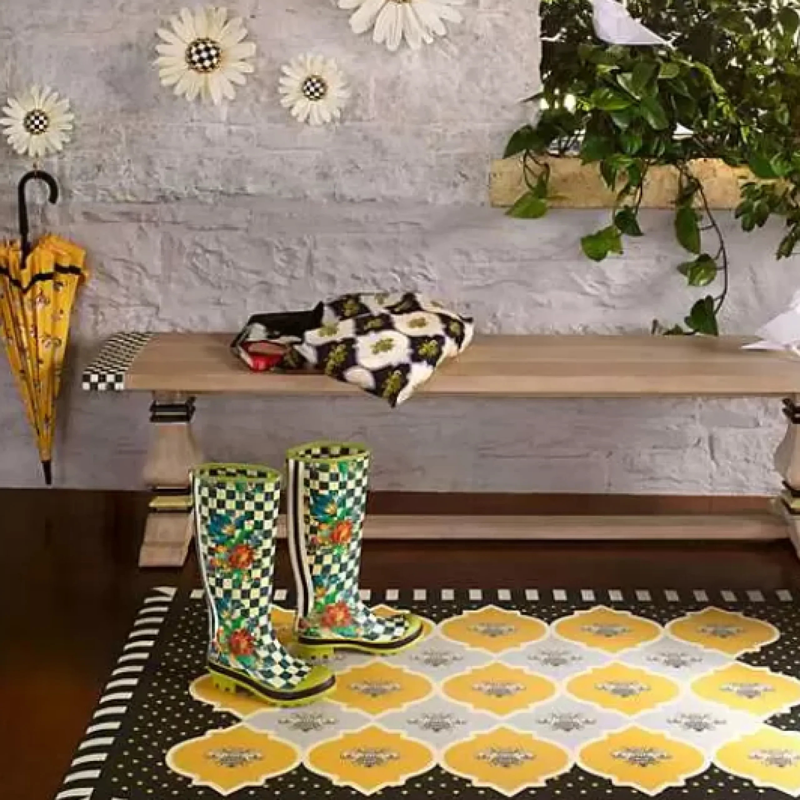 MacKenzie-Childs Queen Bee To Go Tote< Accessories