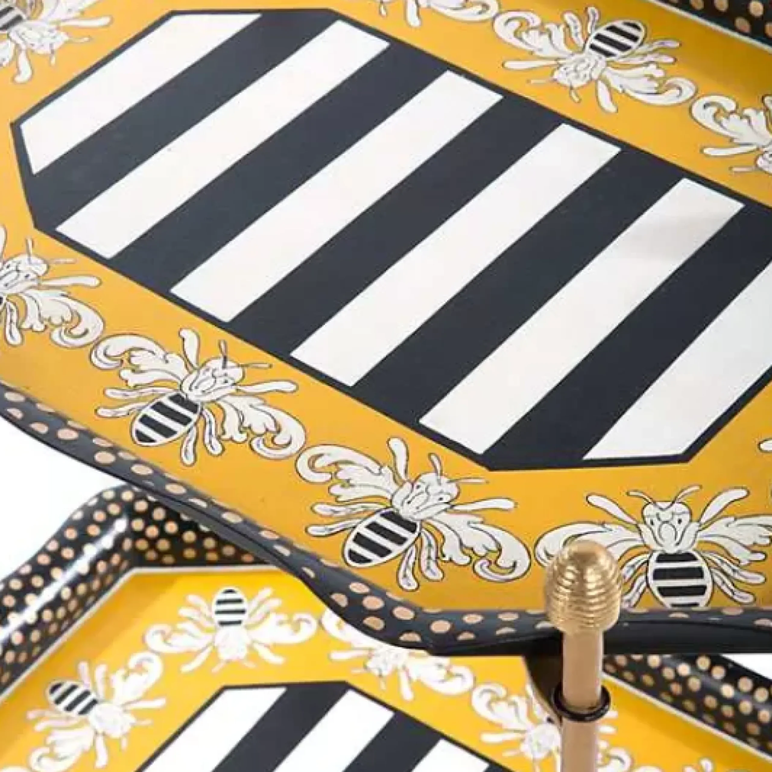 MacKenzie-Childs Queen Bee Tray Table< Room Accents|Bar Entertaining