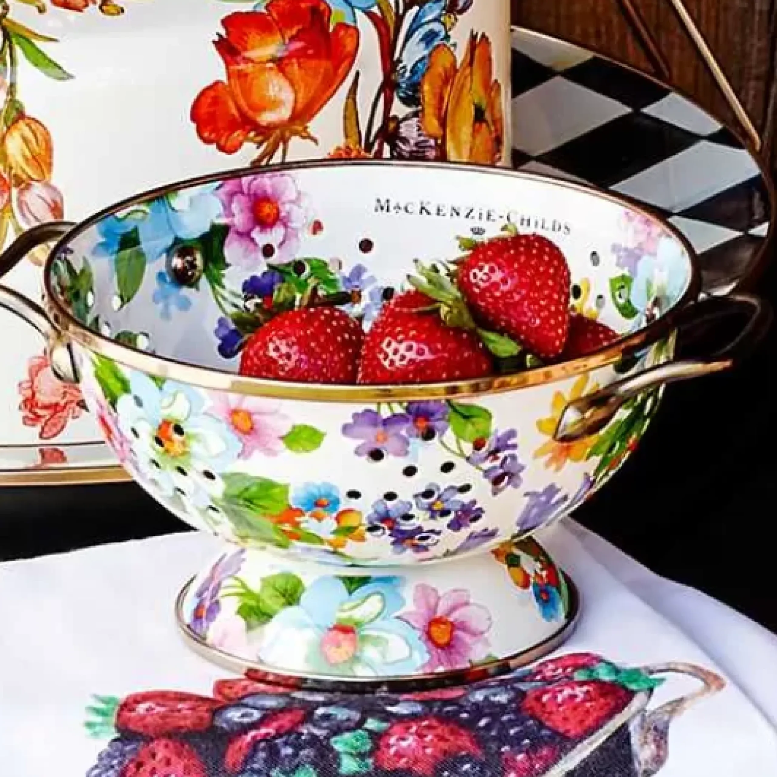 MacKenzie-Childs White Flower Market Small Colander< Kitchen Utensils & Tools