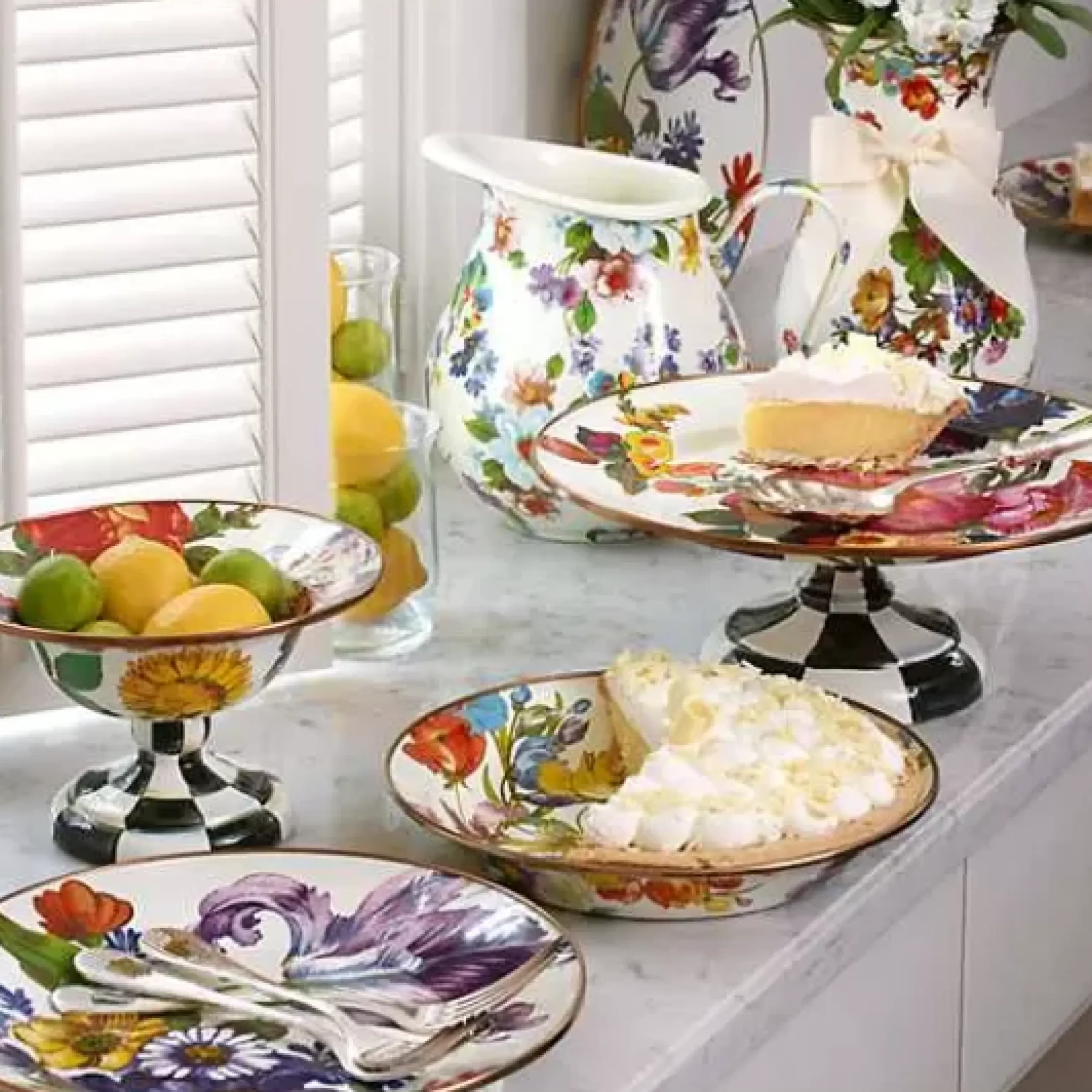 MacKenzie-Childs White Flower Market Small Compote< Serveware