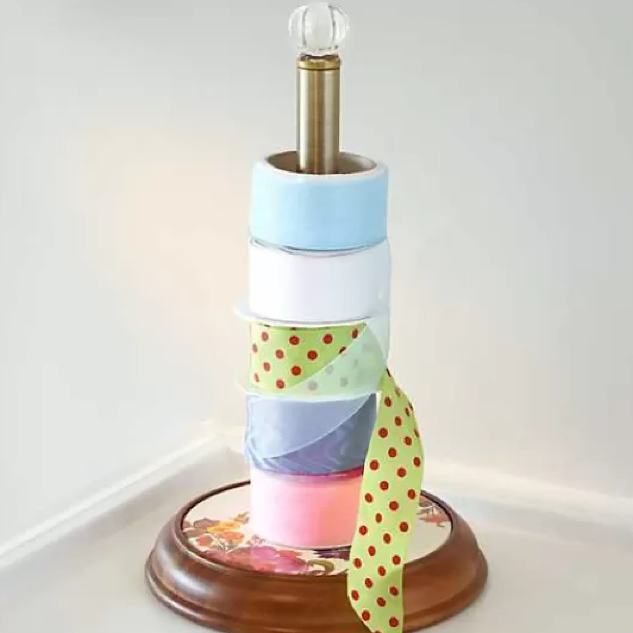 MacKenzie-Childs White Flower Market Wood Paper Towel Holder< Kitchen Storage & Organization