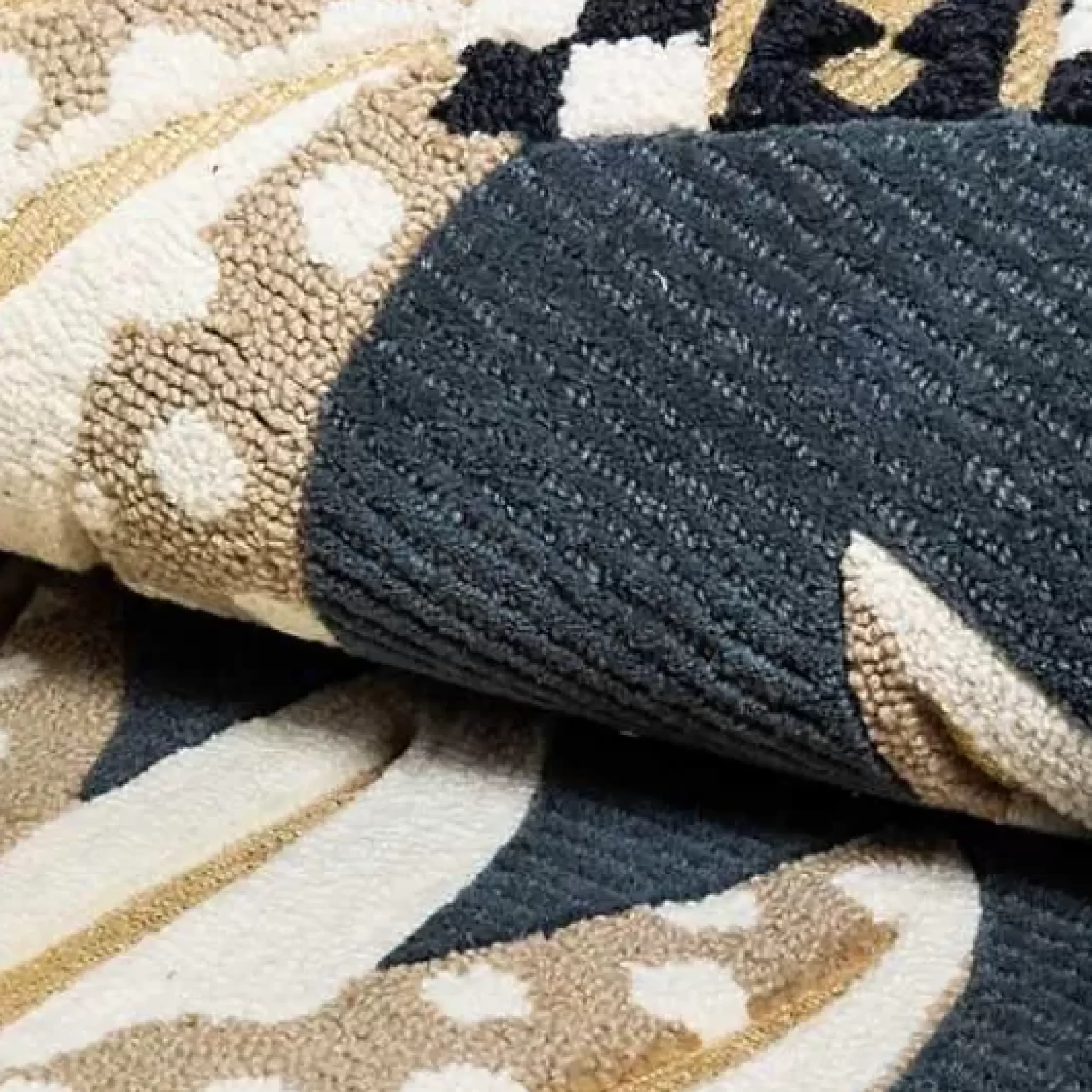 MacKenzie-Childs Wild Indoors 3' x 5' Rug< Rugs